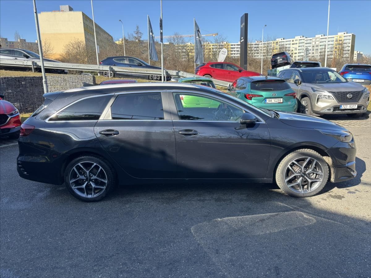 2023 Kia Cee'd - 6