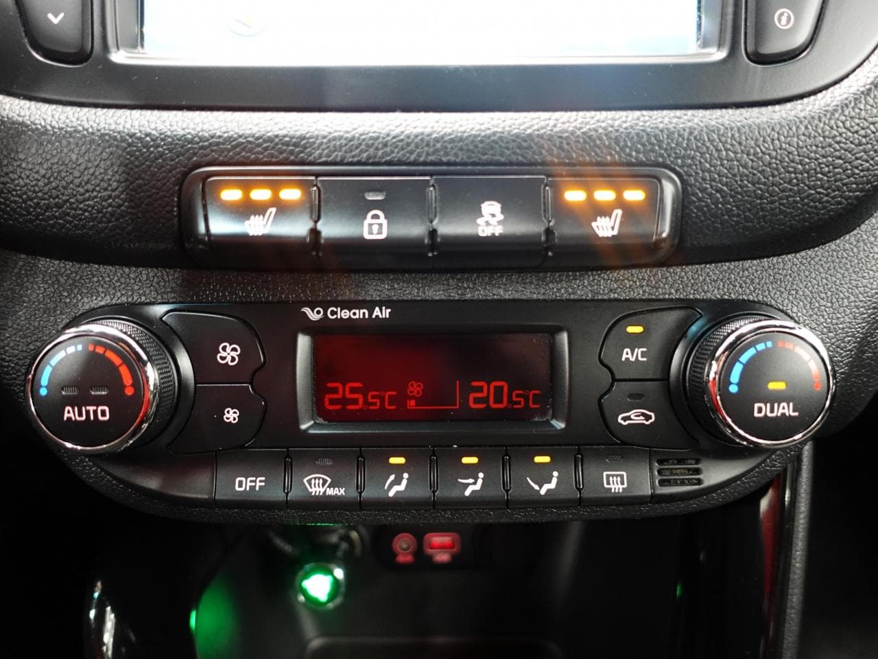 2016 Kia CEE'D - 19