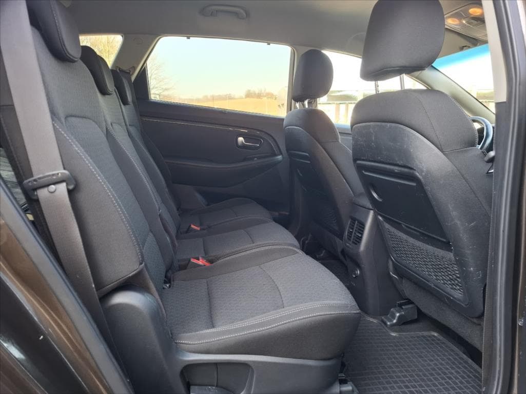 2016 Kia Carens - 13