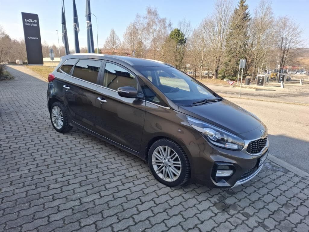 Kia Carens 1,7 Excluisive kombi