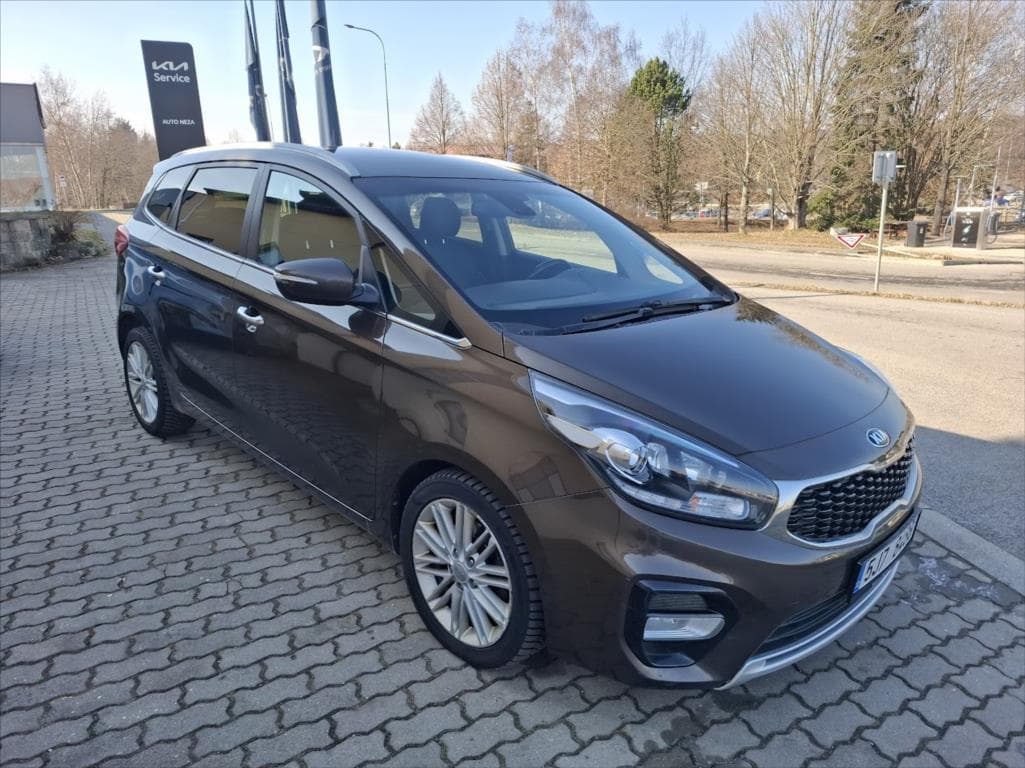2016 Kia Carens - 9