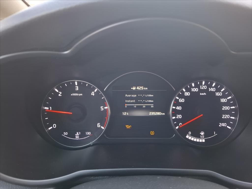 2016 Kia Carens - 15