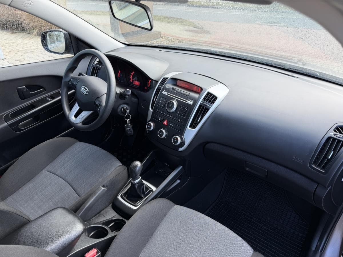 2011 Kia CEE'D - 7