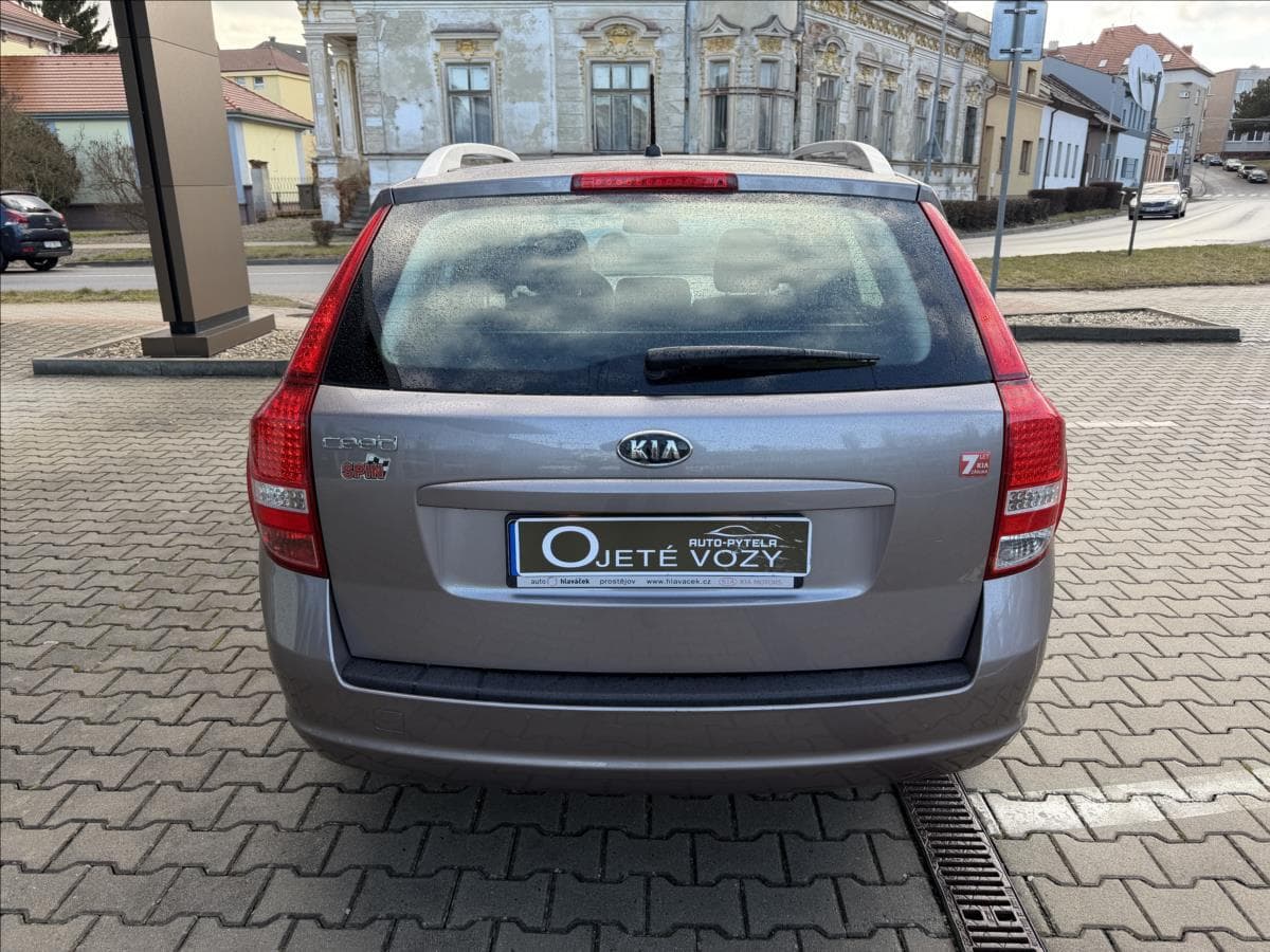 2011 Kia CEE'D - 5