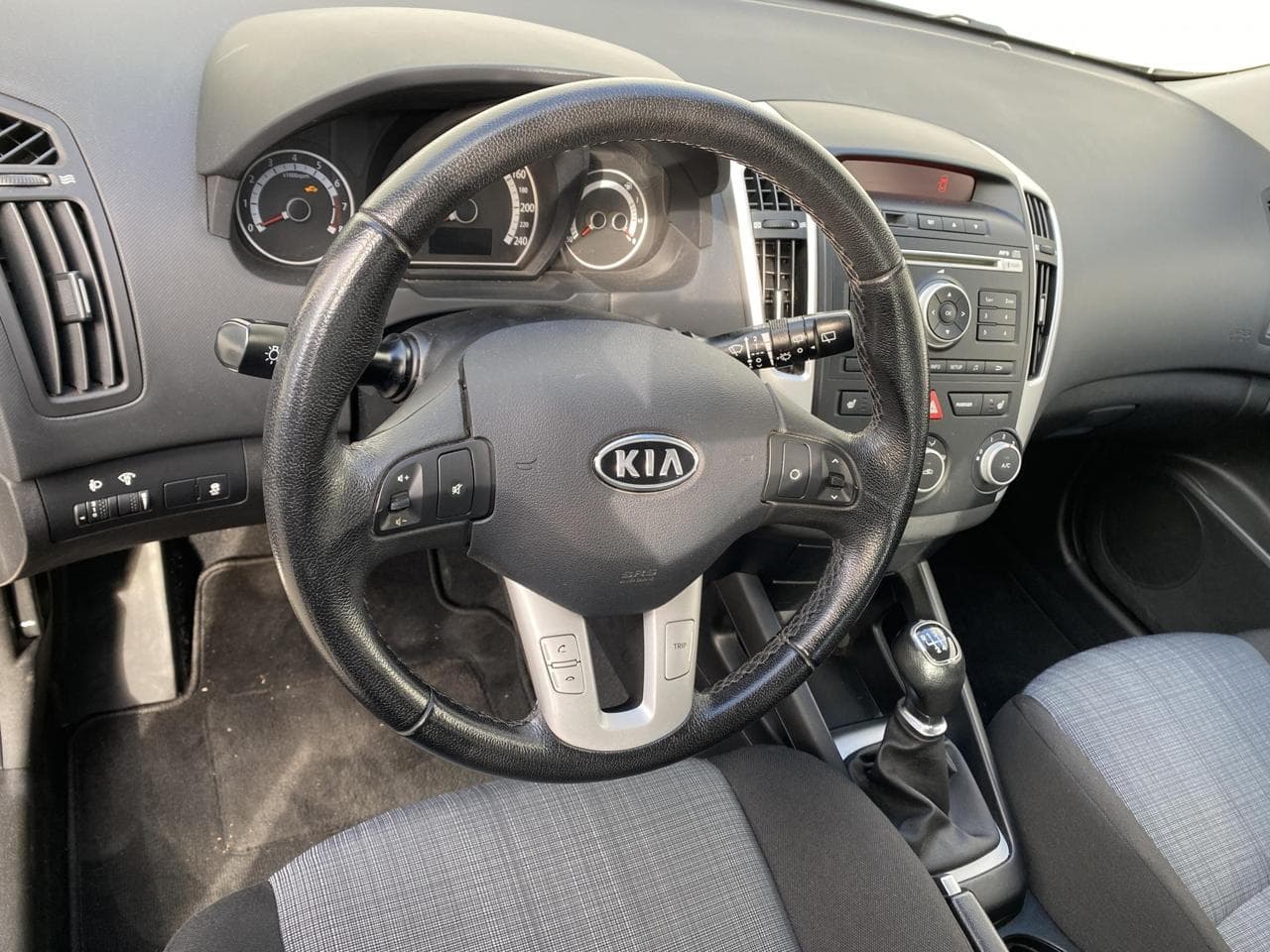 2010 Kia CEE'D - 12