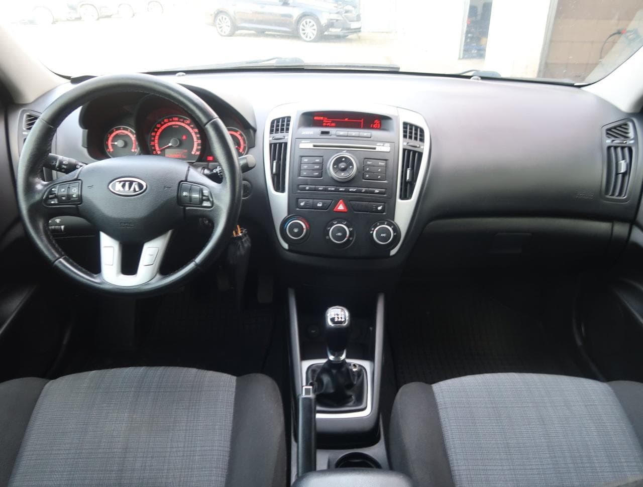 2011 Kia Cee'd - 10