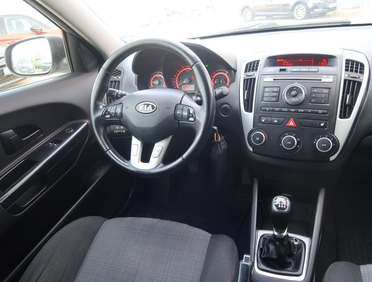 2011 Kia Cee'd - 9