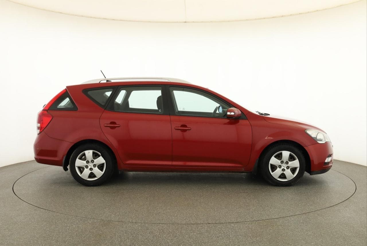 2011 Kia CEE'D - 8