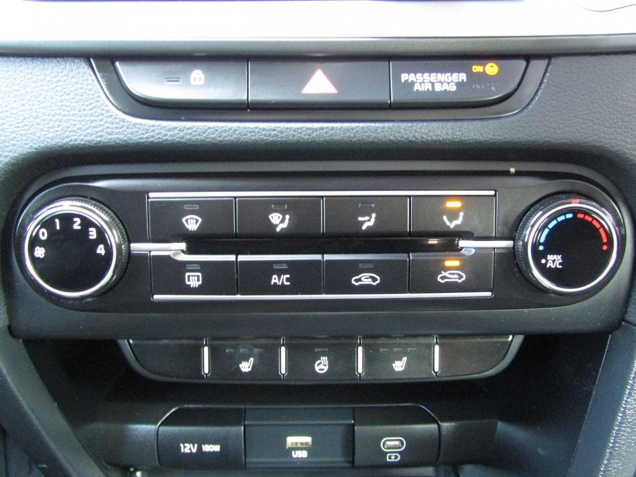 2023 Kia CEE'D - 14