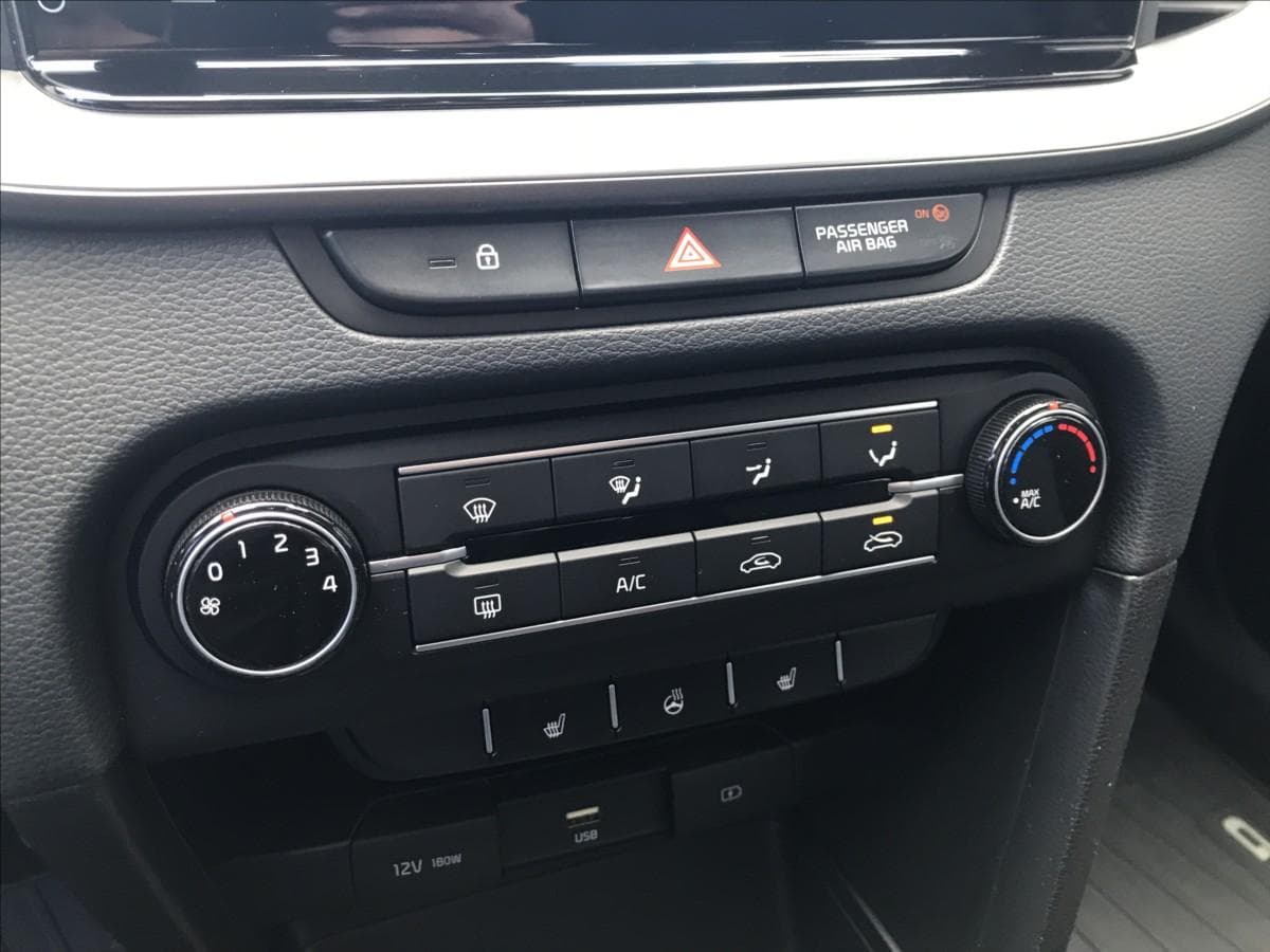2022 Kia CEE'D - 14