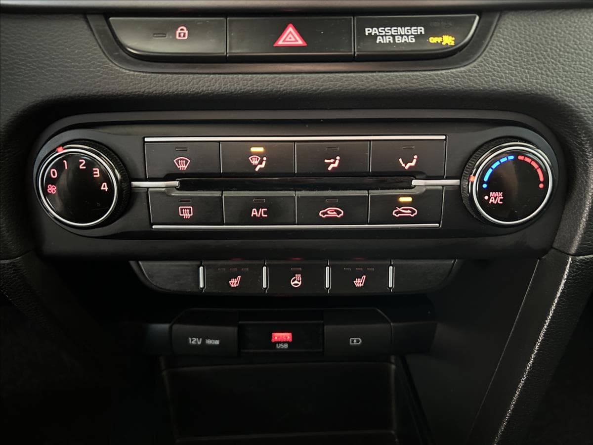 2022 Kia CEE'D - 16
