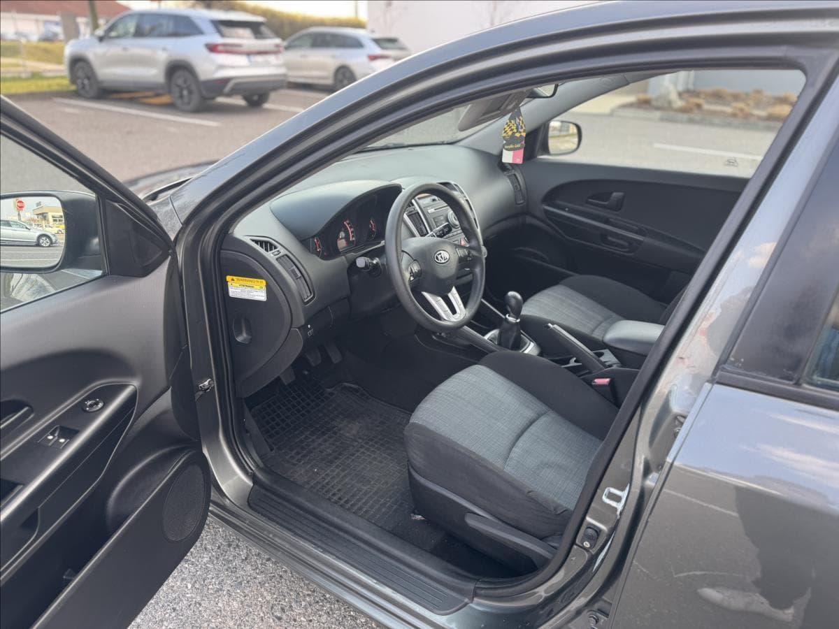 2009 Kia CEE'D - 9