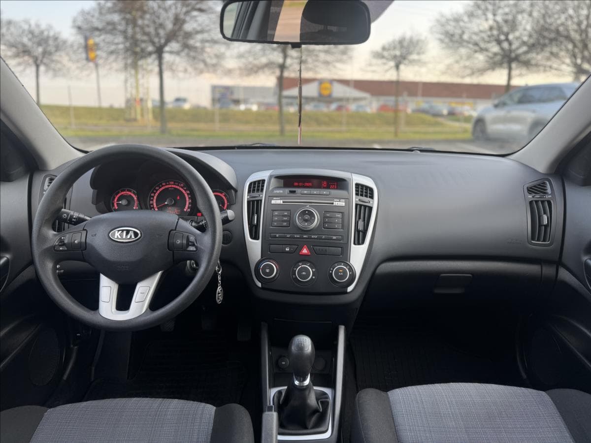 2009 Kia CEE'D - 11