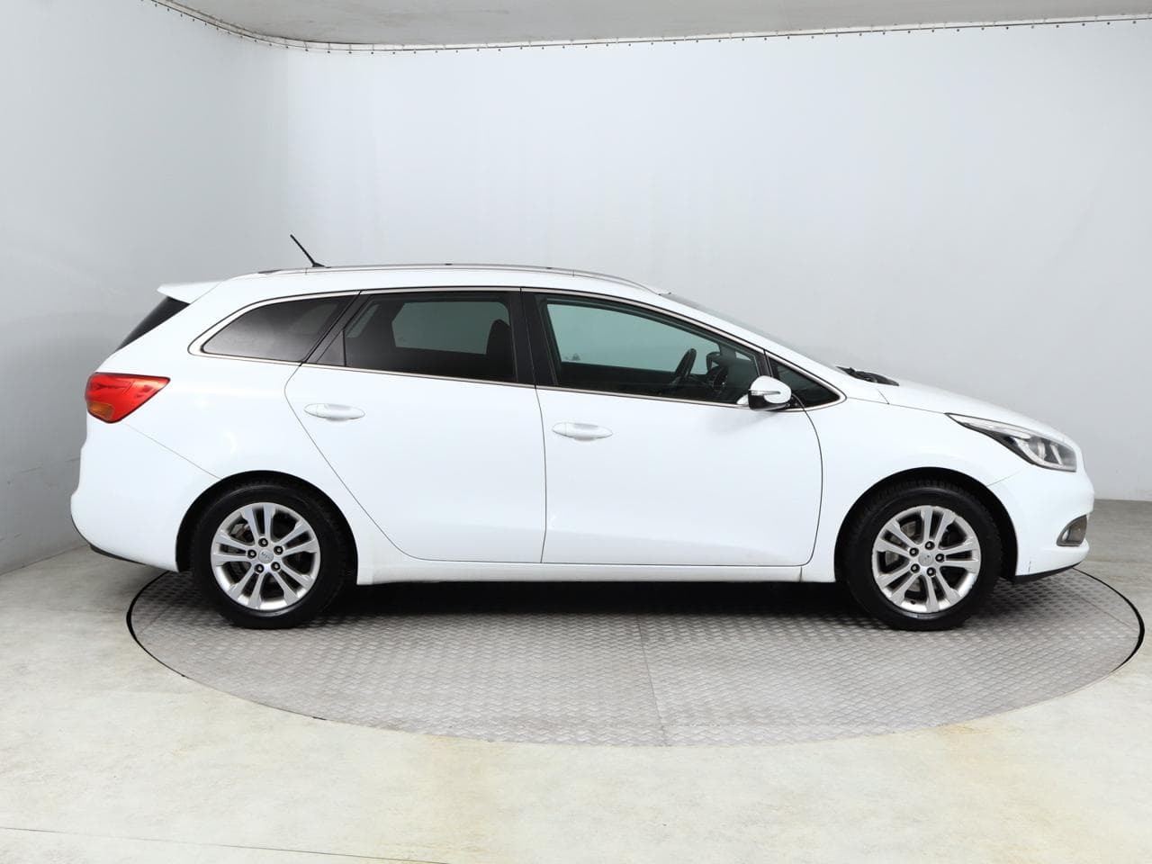 2013 Kia CEE'D - 8