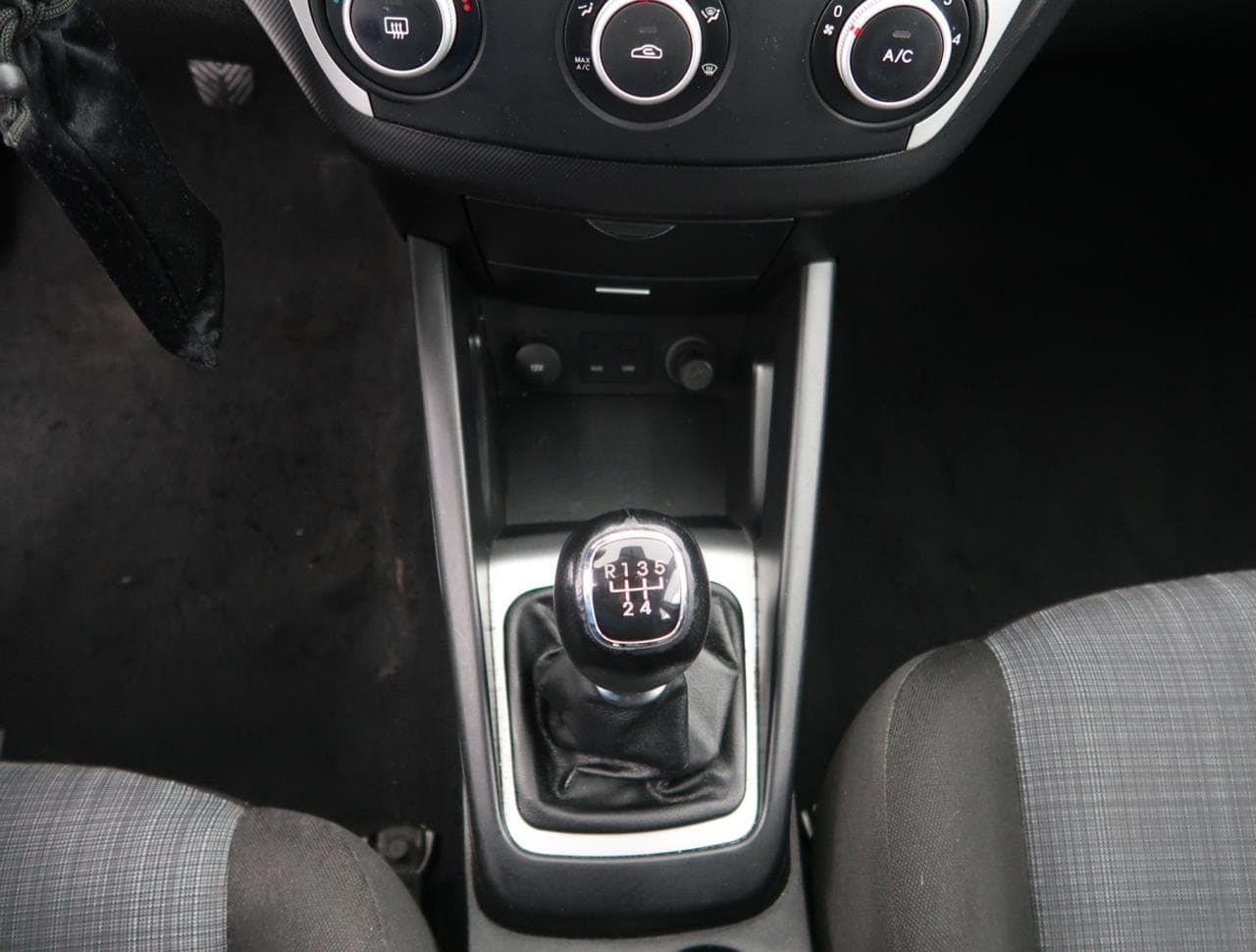 2012 Kia CEE'D - 31