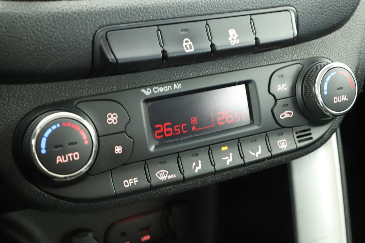 2014 Kia CEE'D - 28
