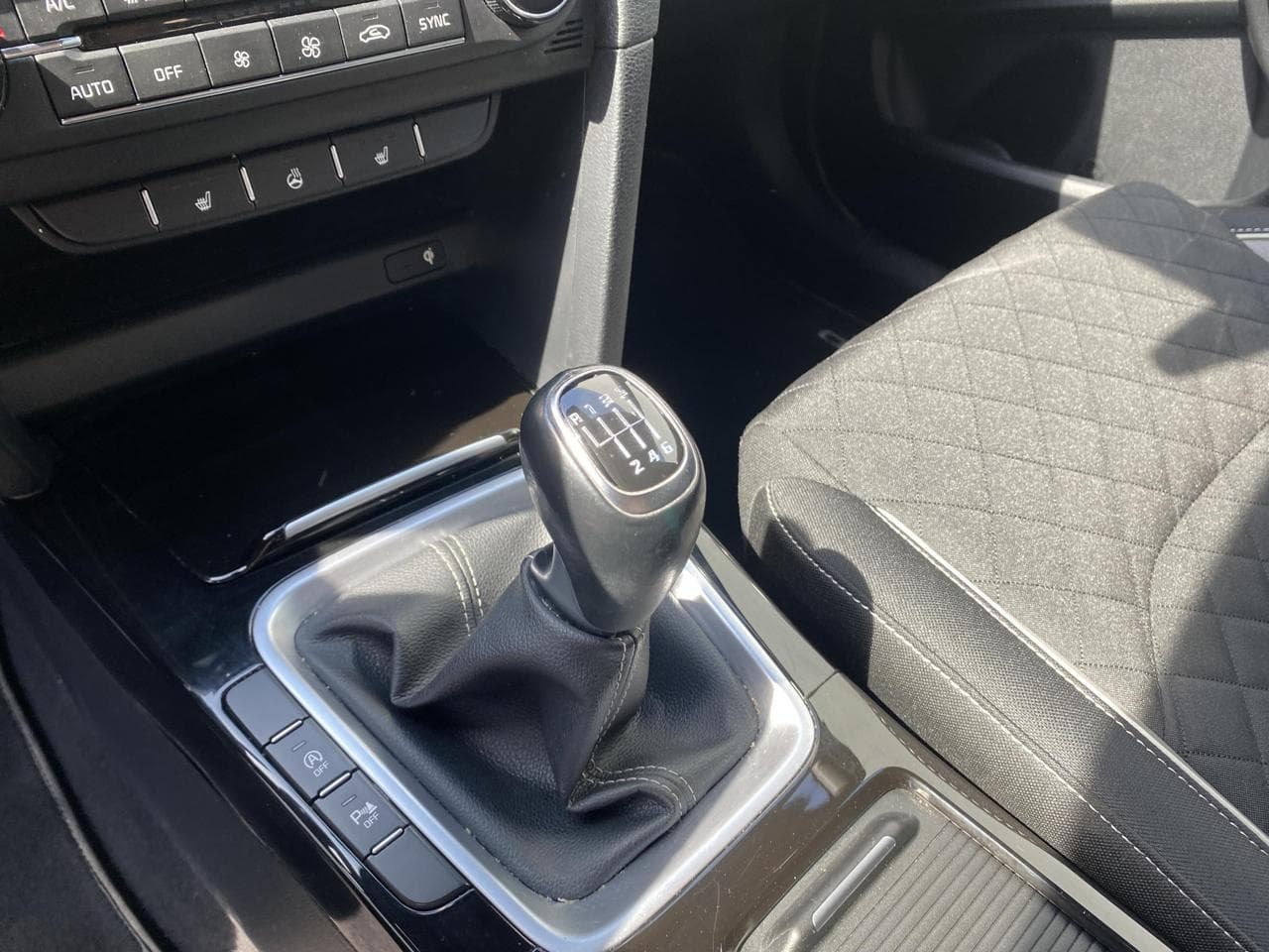 2020 Kia CEE'D - 28