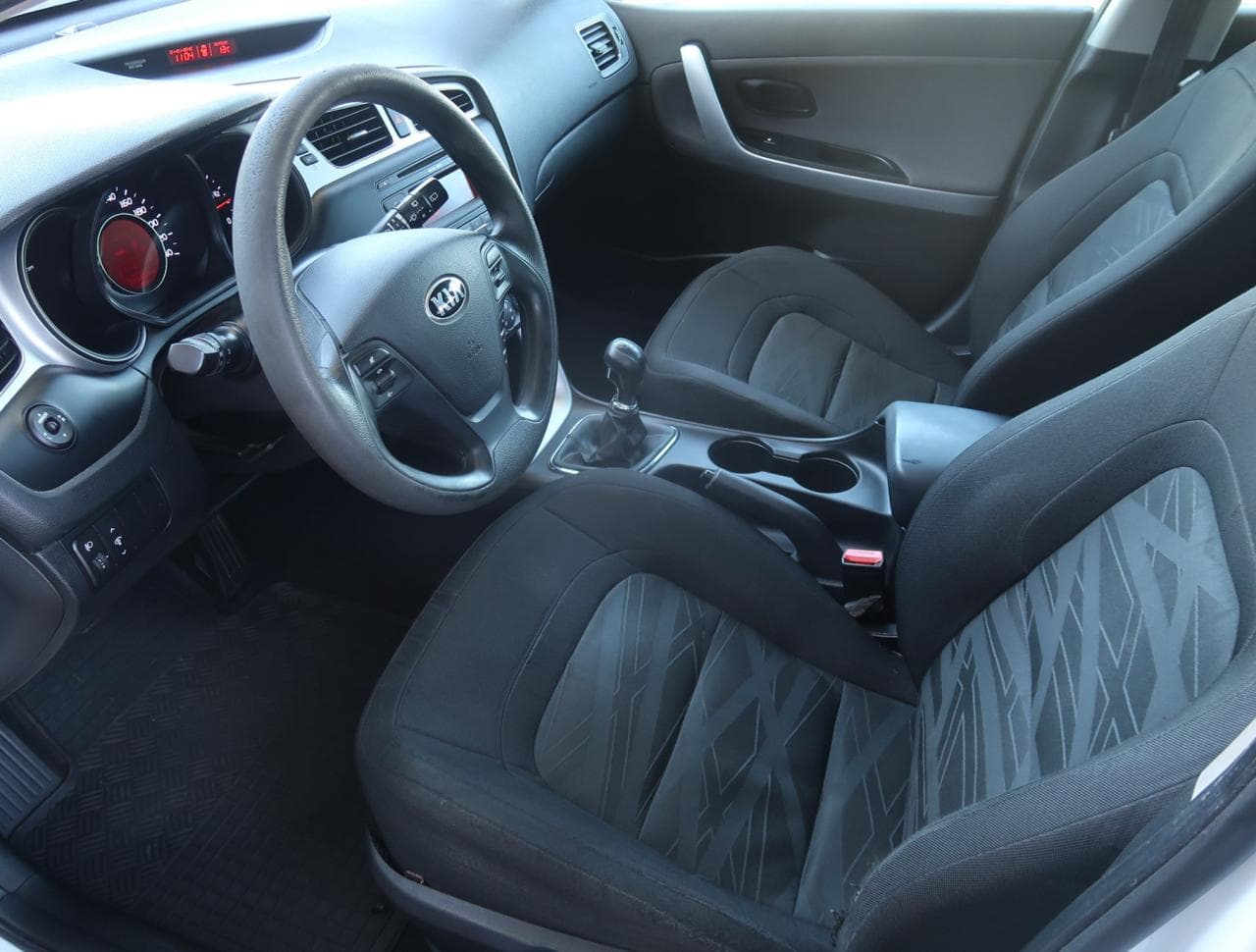 2013 Kia CEE'D - 16
