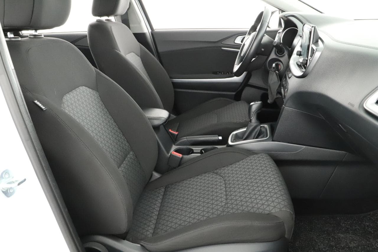 2023 Kia CEE'D - 10