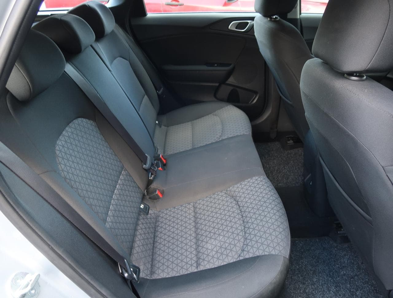 2023 Kia CEE'D - 13