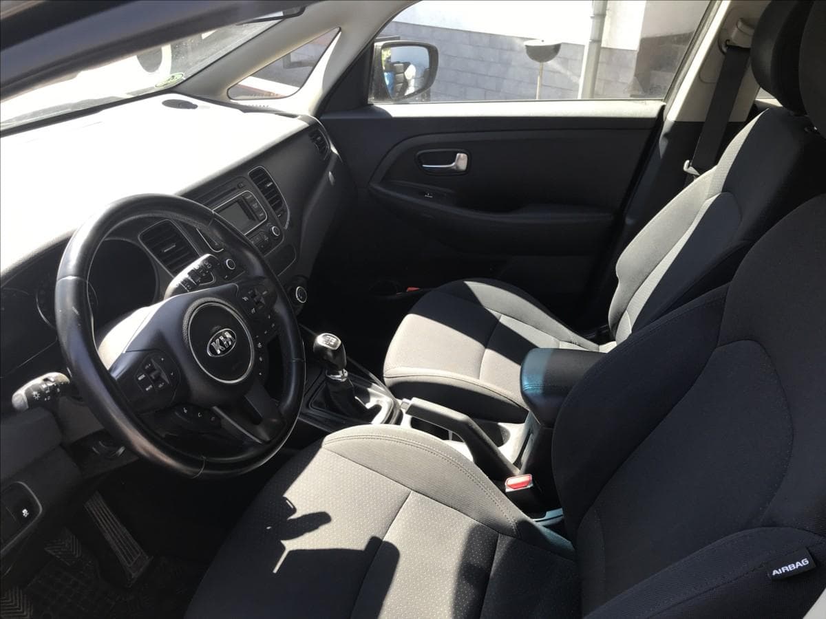 2015 Kia CARENS - 8
