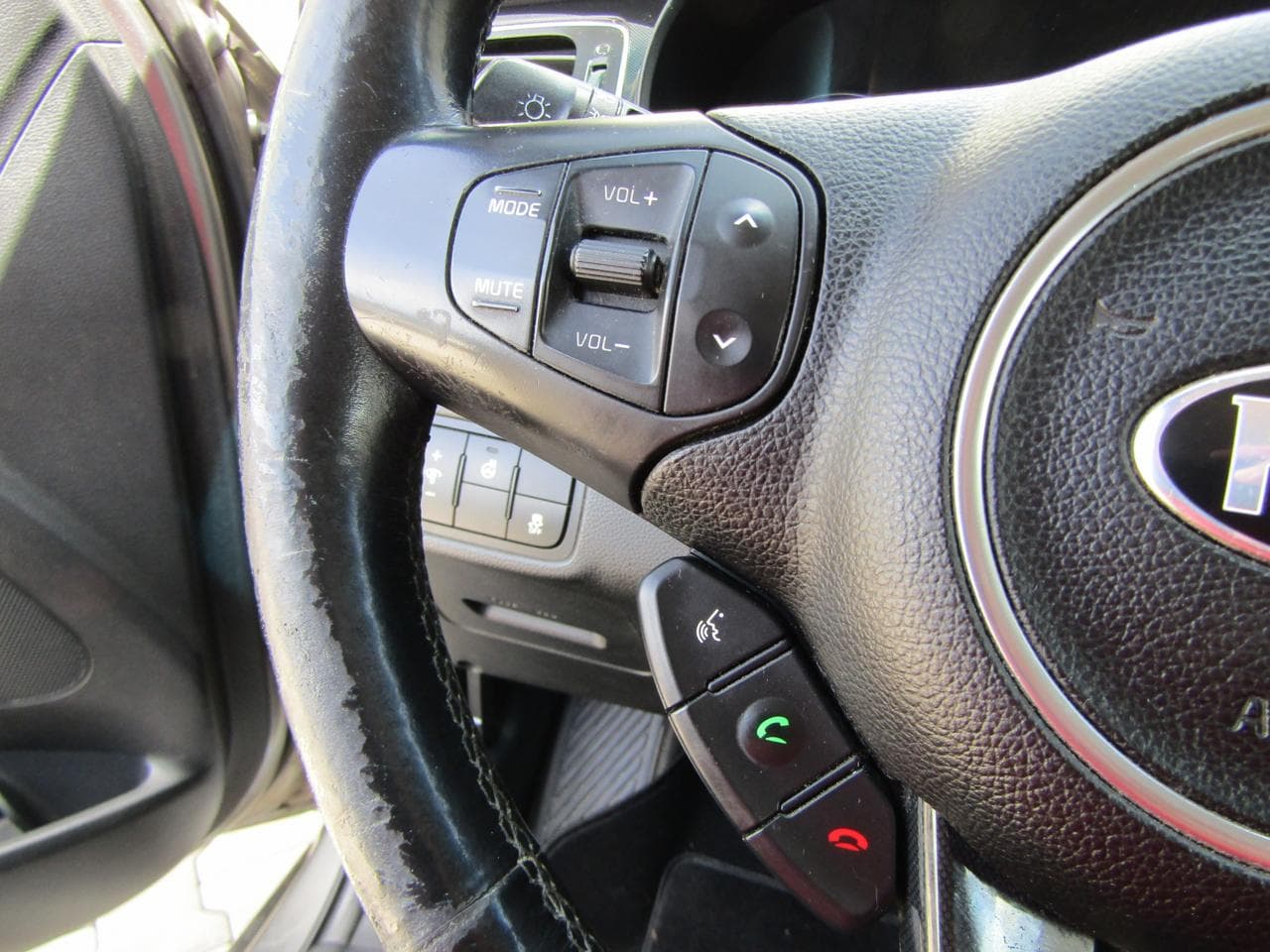 2014 Kia CARENS - 12