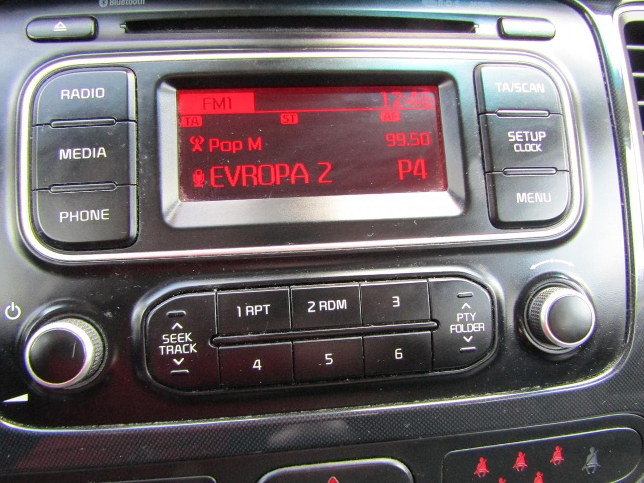 2014 Kia CARENS - 15