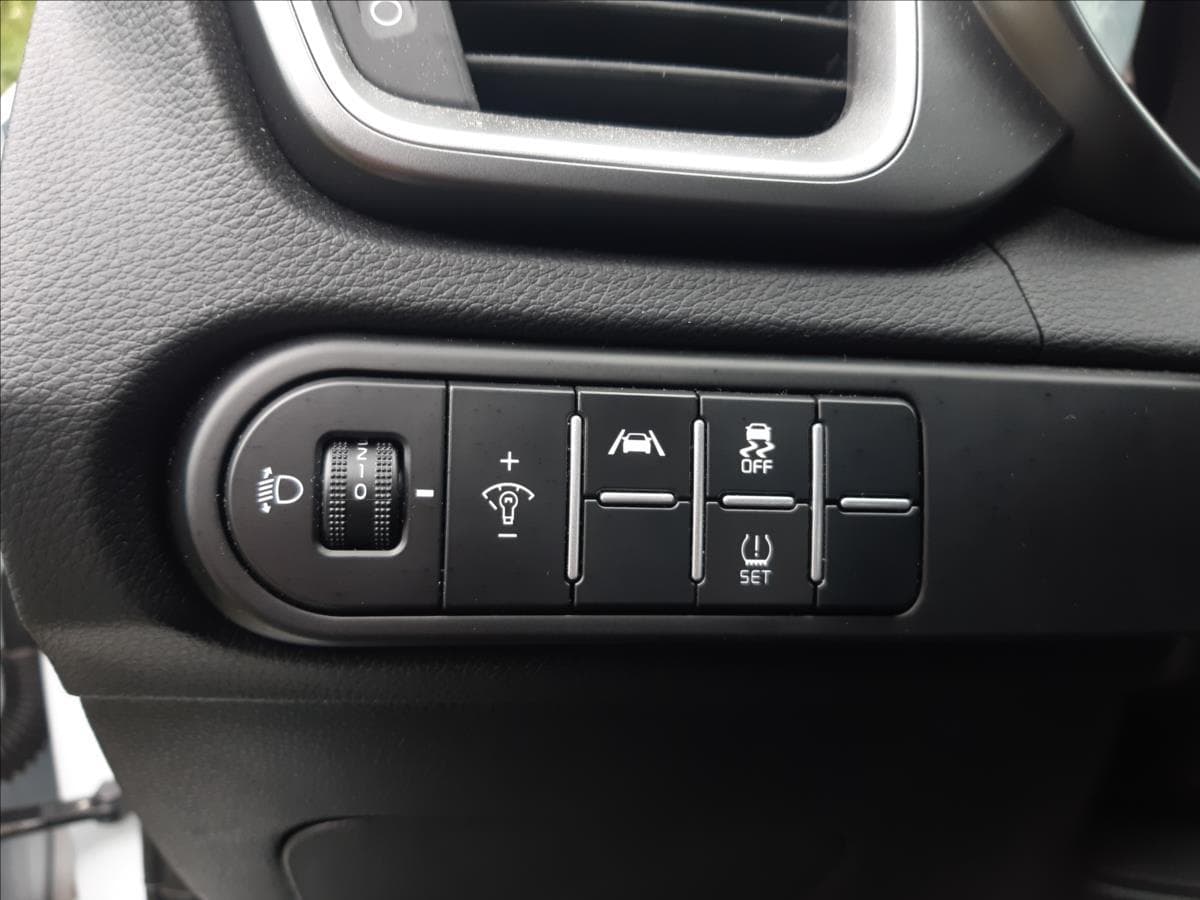 2024 Kia CEE'D - 16