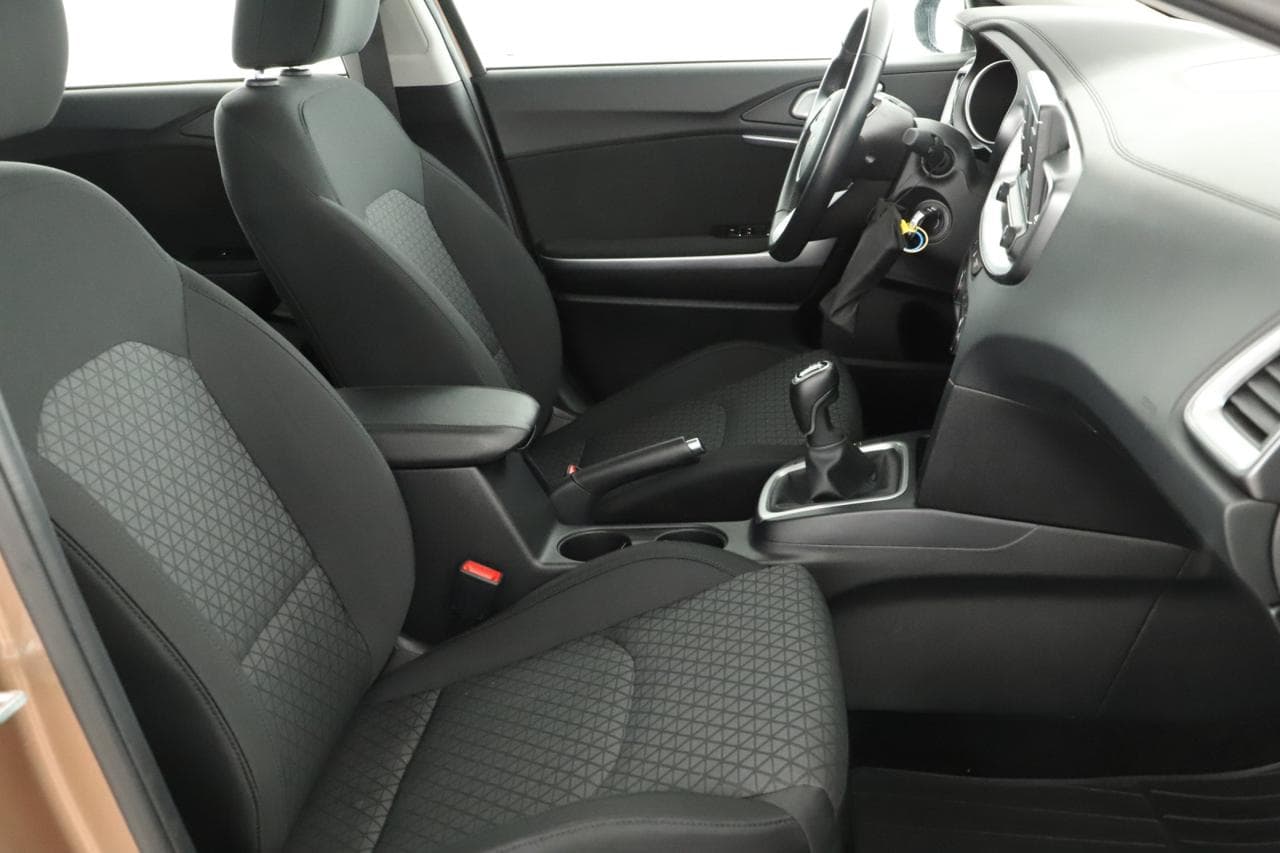2022 Kia CEE'D - 27