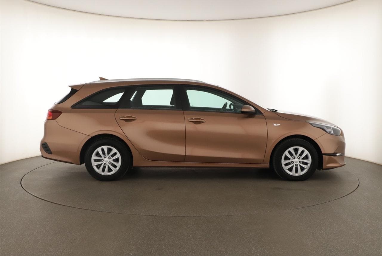 2022 Kia CEE'D - 8