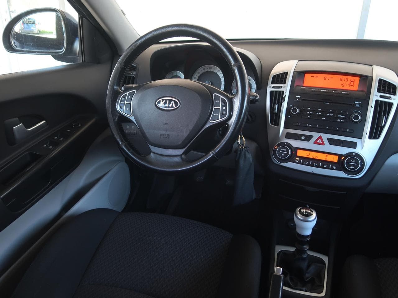 2009 Kia CEE'D - 9