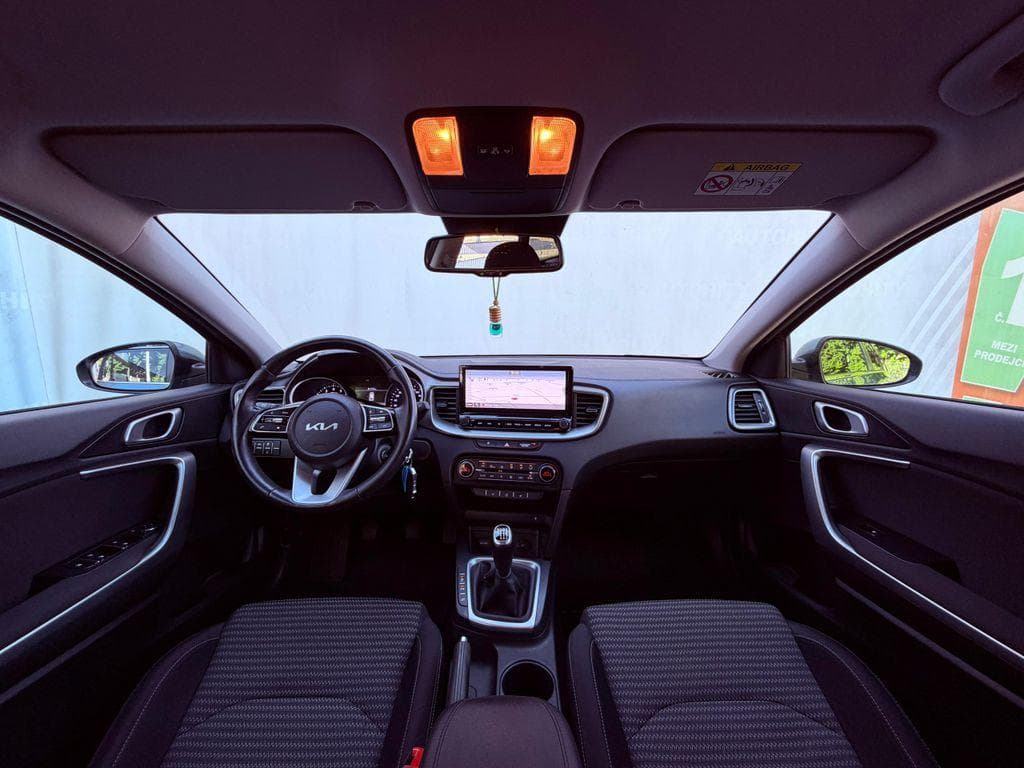 2022 Kia CEE'D - 16