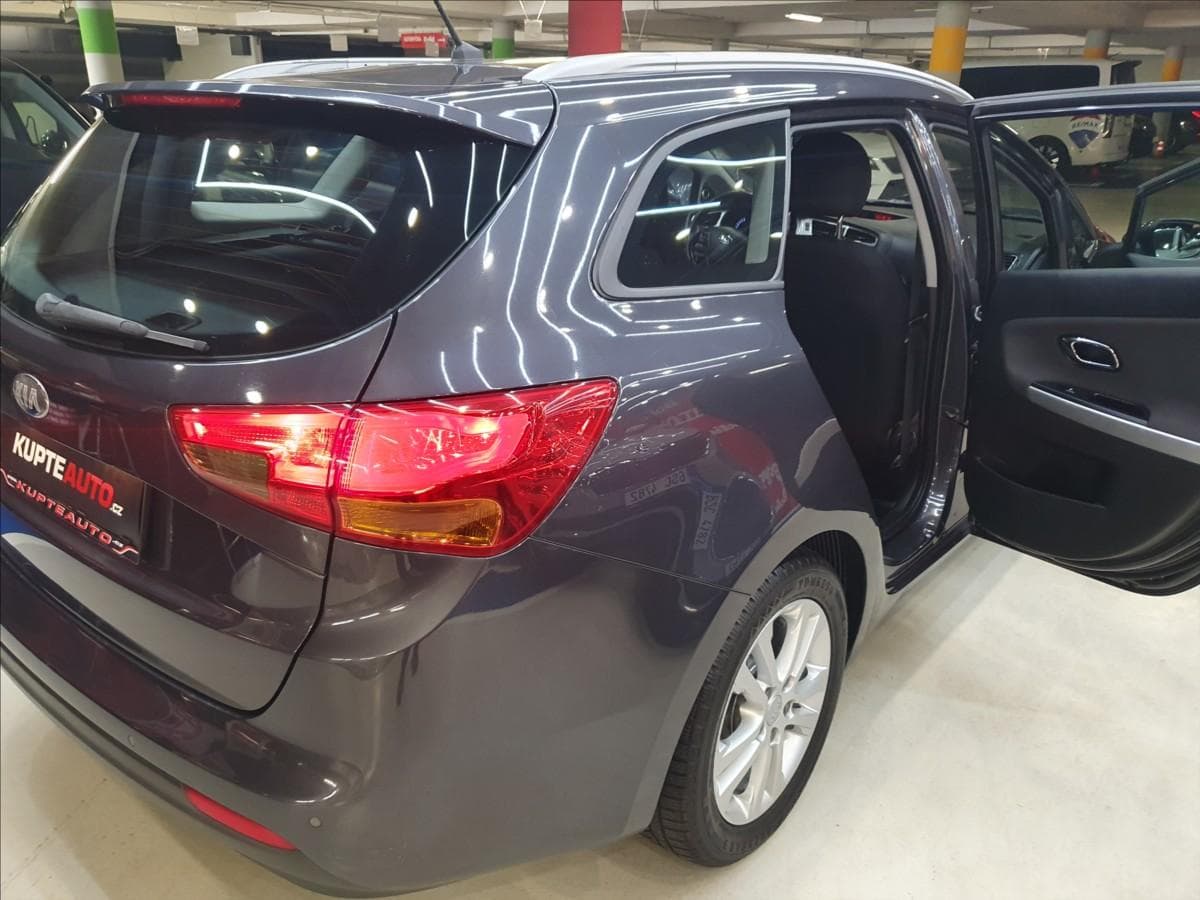 2013 Kia CEE'D - 16