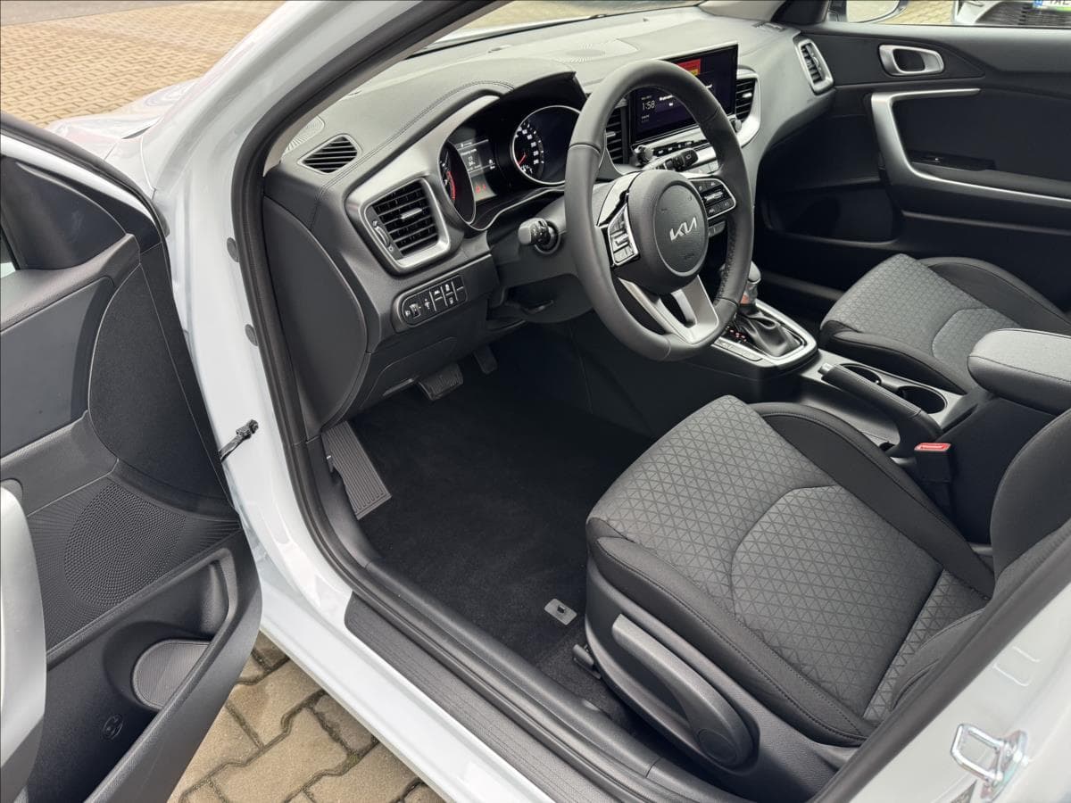2025 Kia CEE'D - 10