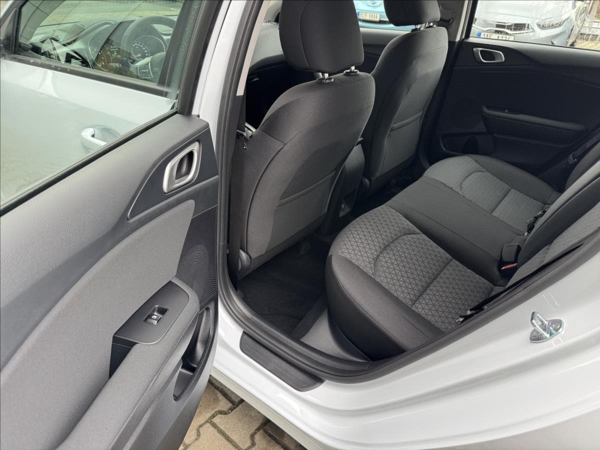 2025 Kia CEE'D - 11