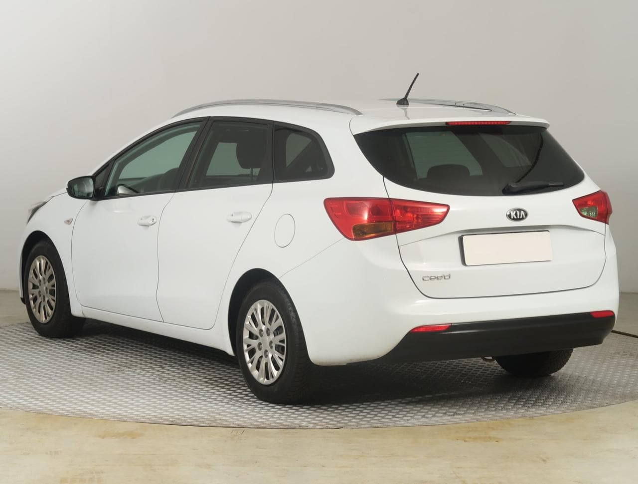 2013 Kia CEE'D - 5