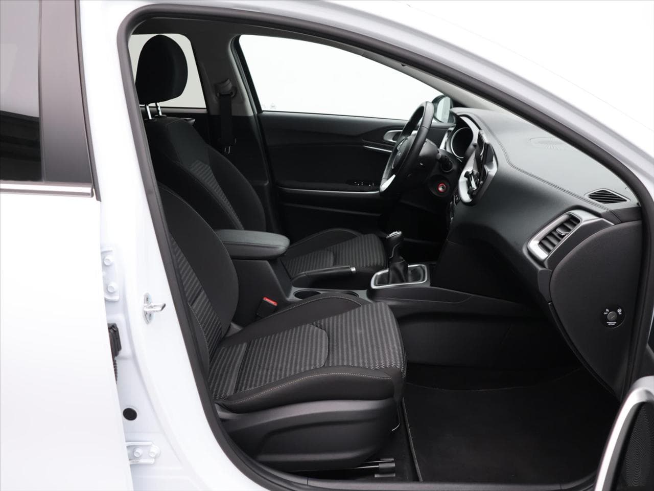 2022 Kia CEE'D - 12