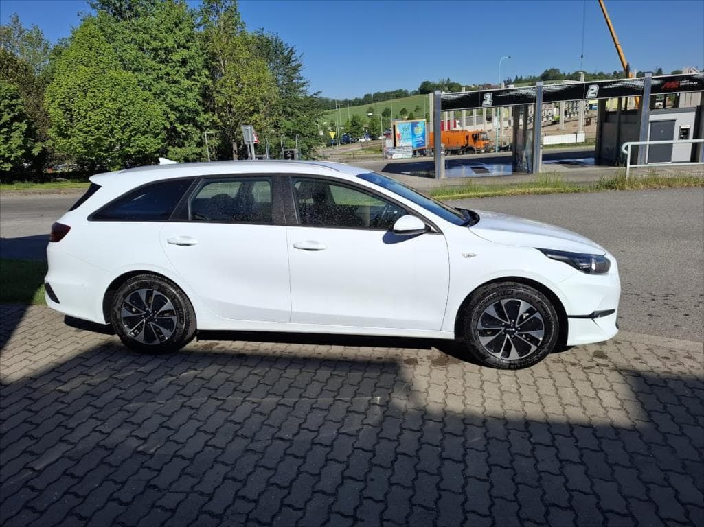2025 Kia CEE'D - 14