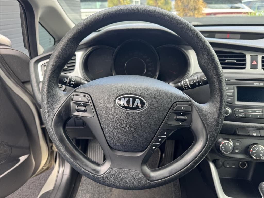 2013 Kia CEE'D - 27