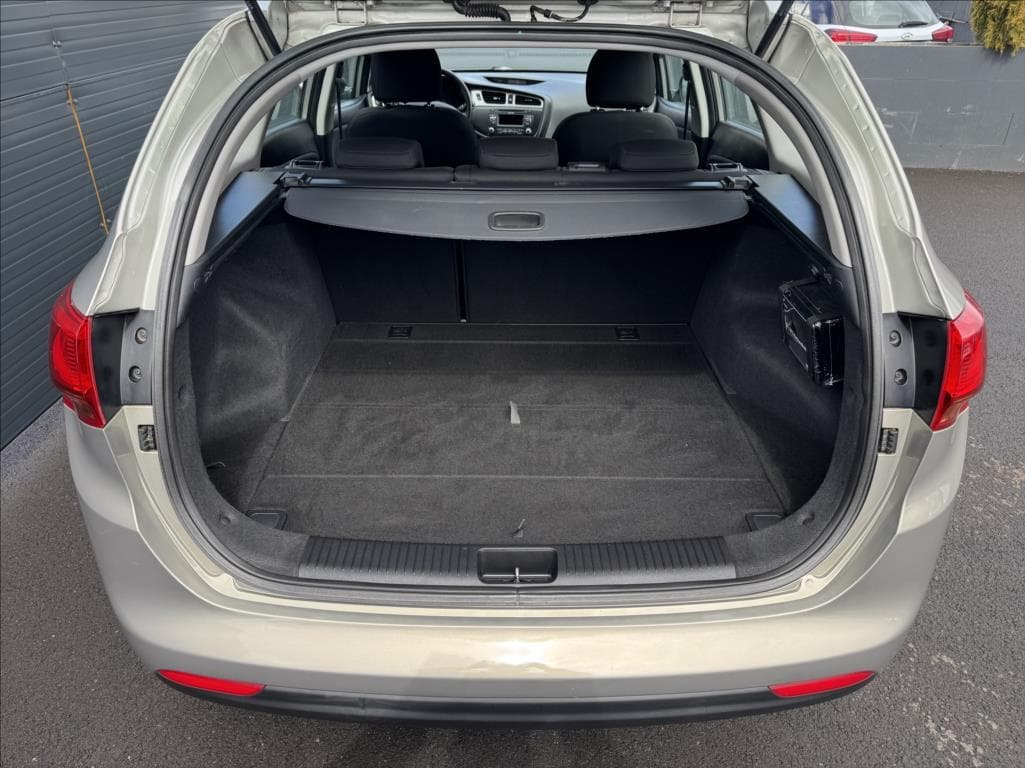 2013 Kia CEE'D - 17