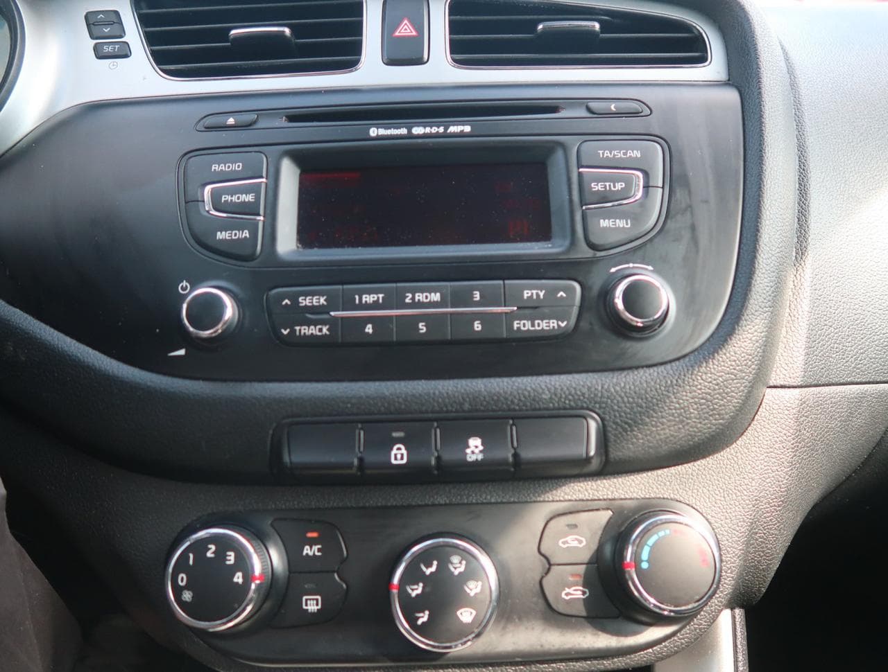 2014 Kia CEE'D - 35