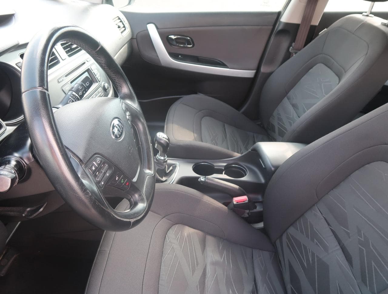 2014 Kia CEE'D - 31