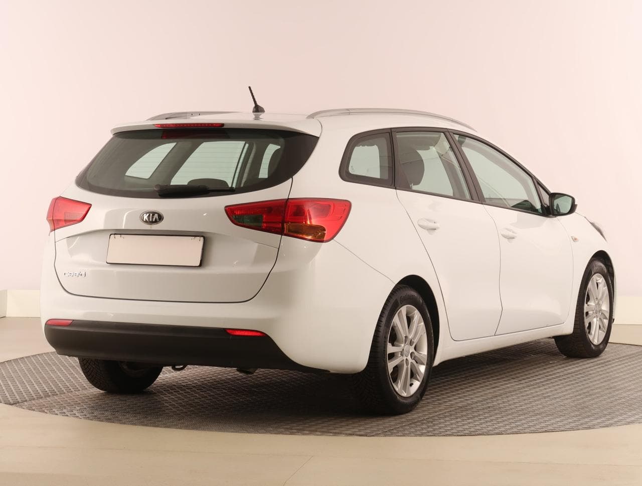 2014 Kia CEE'D - 11