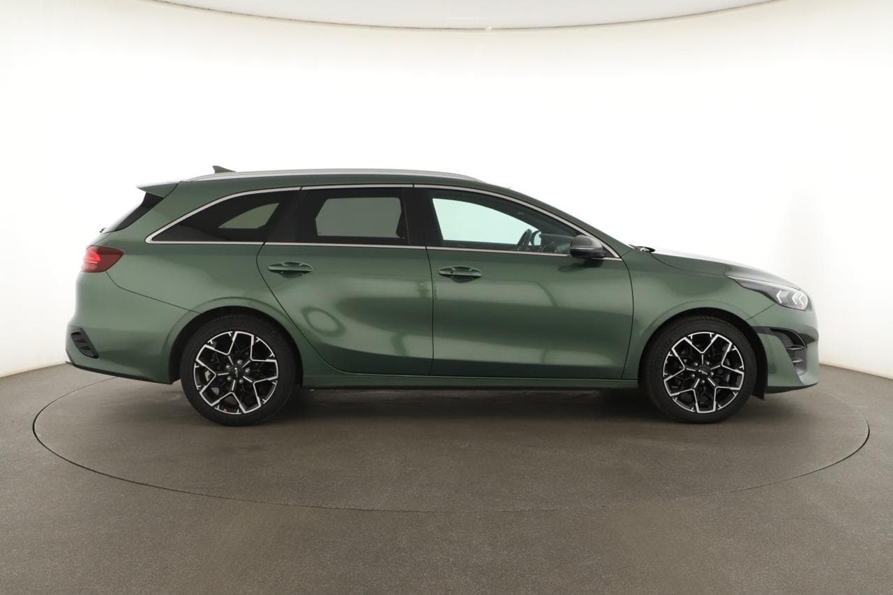2025 Kia CEE'D - 14