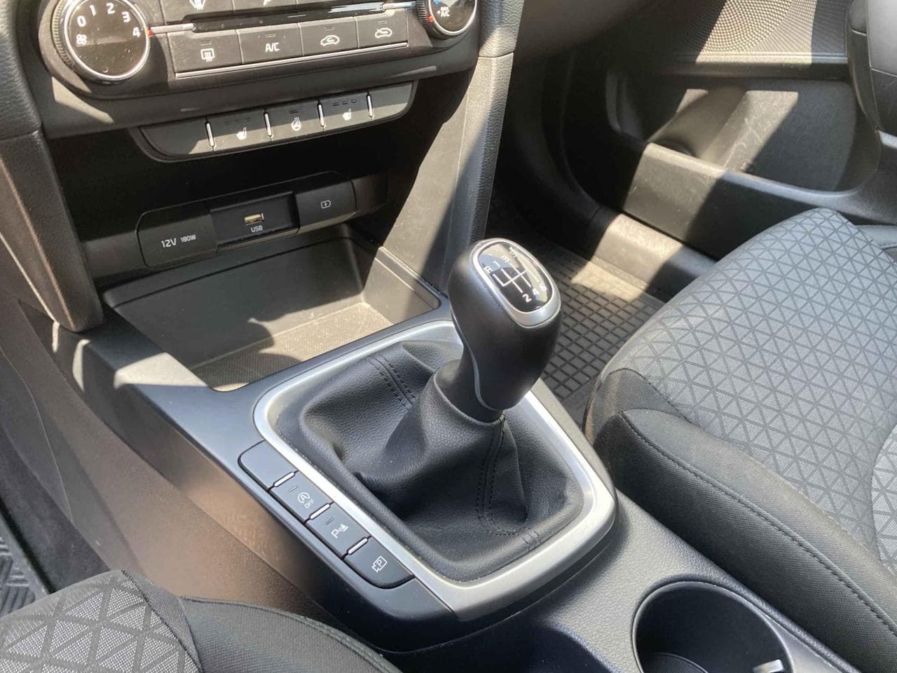 2022 Kia CEE'D - 28