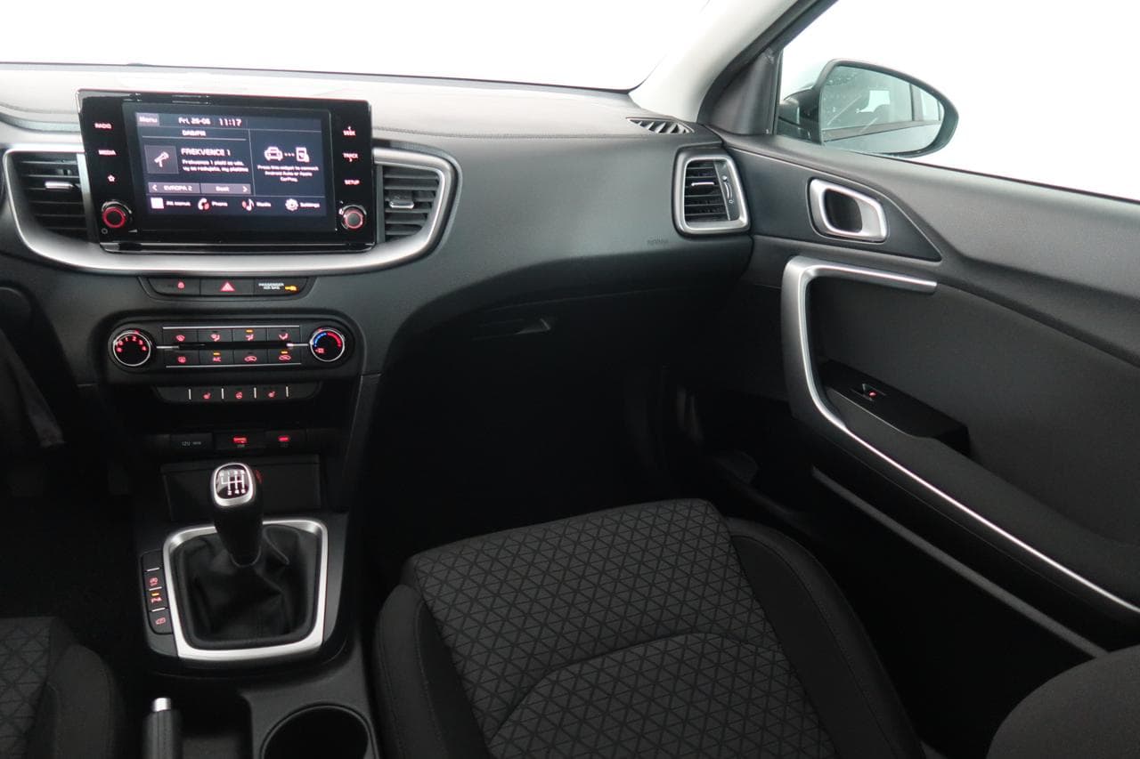 2023 Kia CEE'D - 11