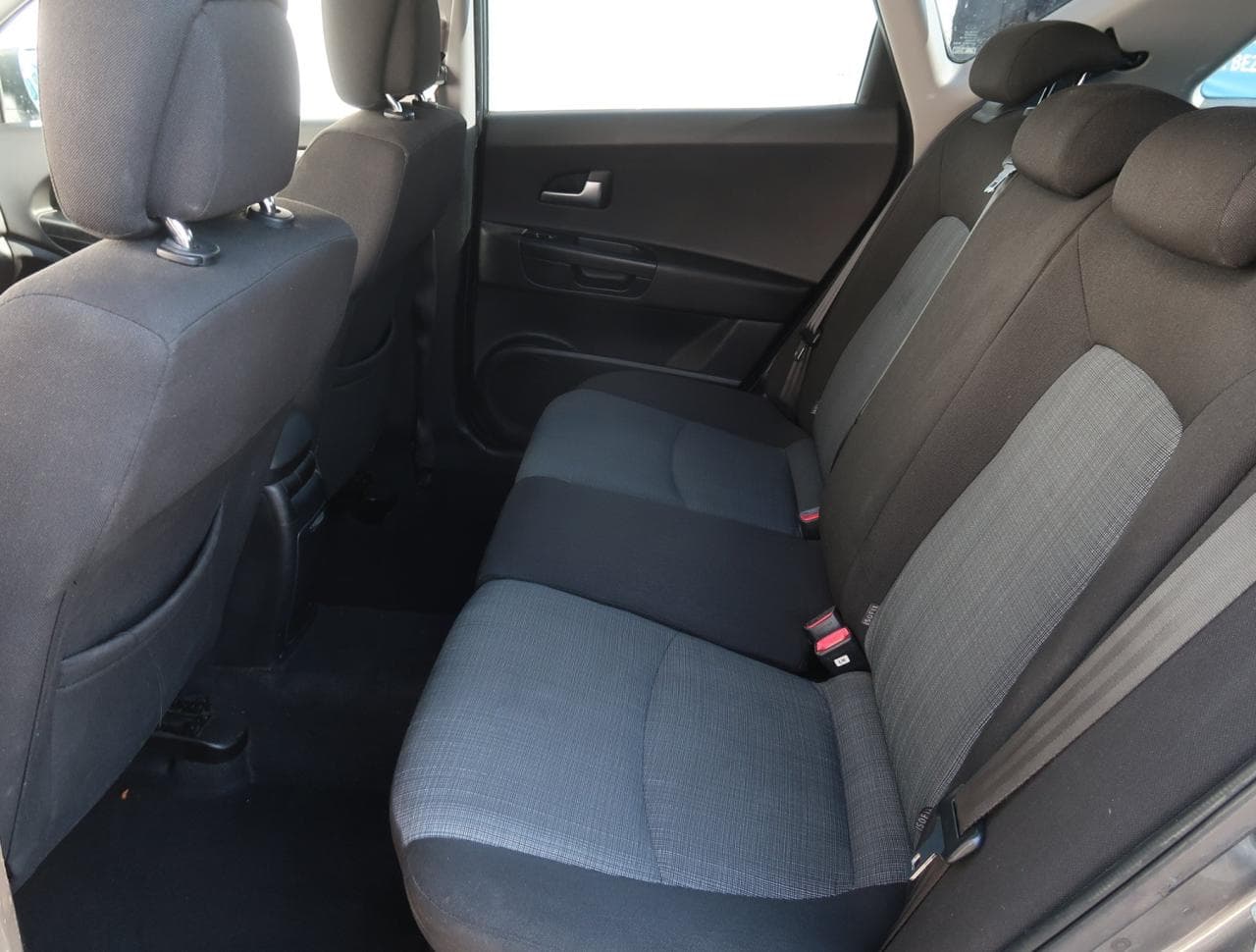 2010 Kia CEE'D - 26