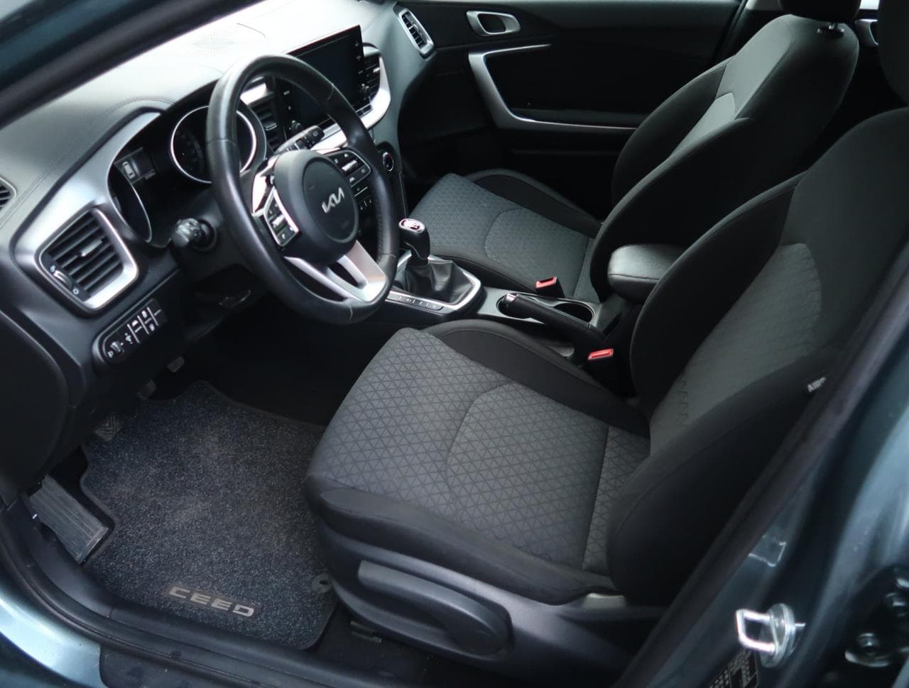 2023 Kia CEE'D - 28