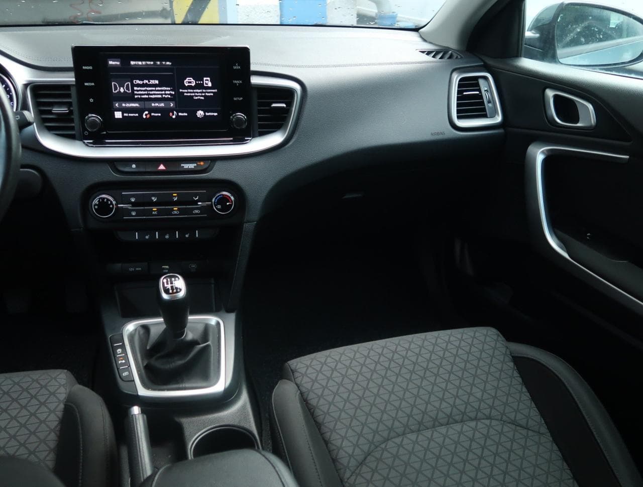 2023 Kia CEE'D - 18