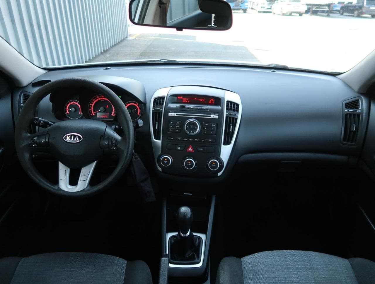 2010 Kia CEE'D - 19